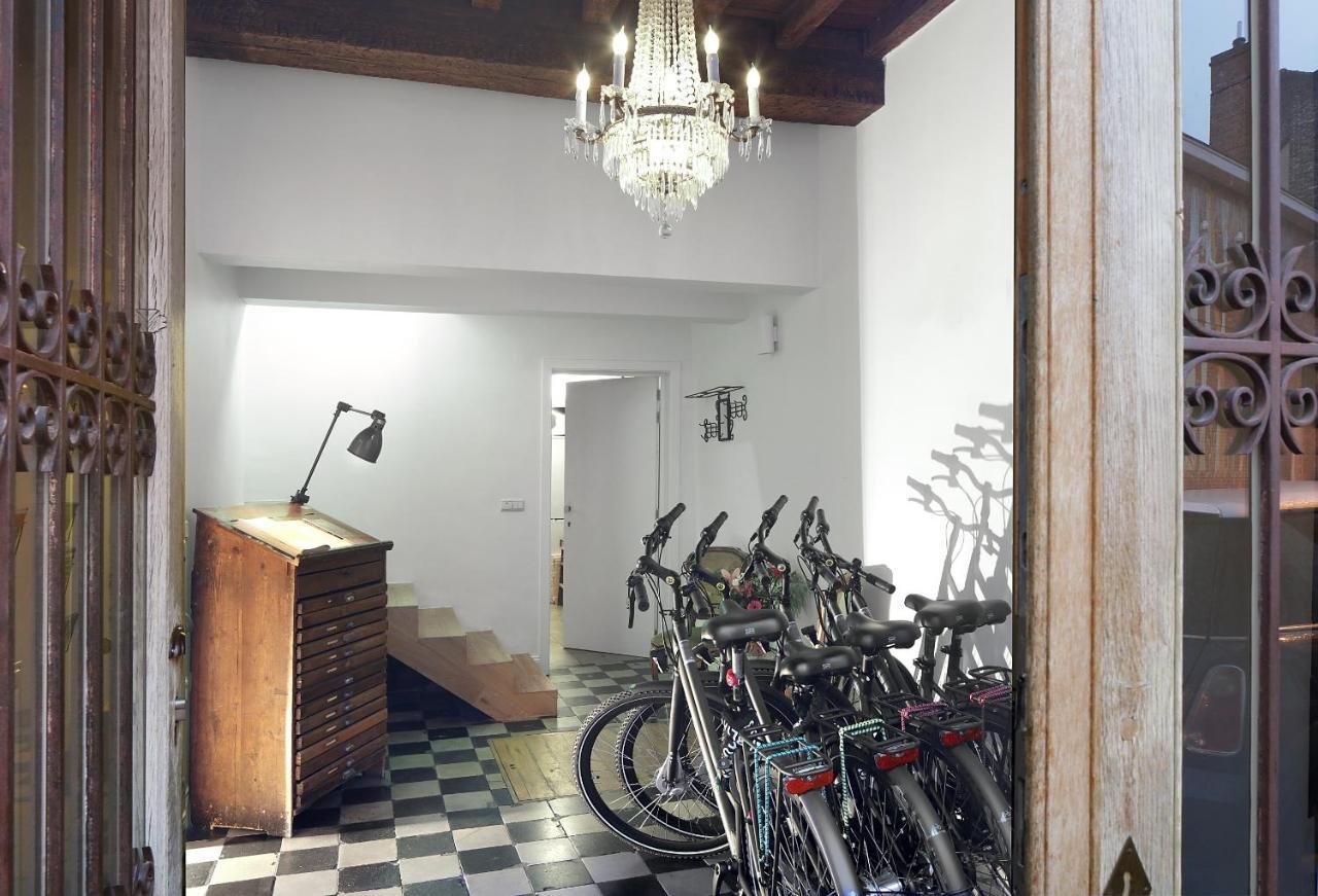 Alphabed & Bike Hotell Gent Exteriör bild